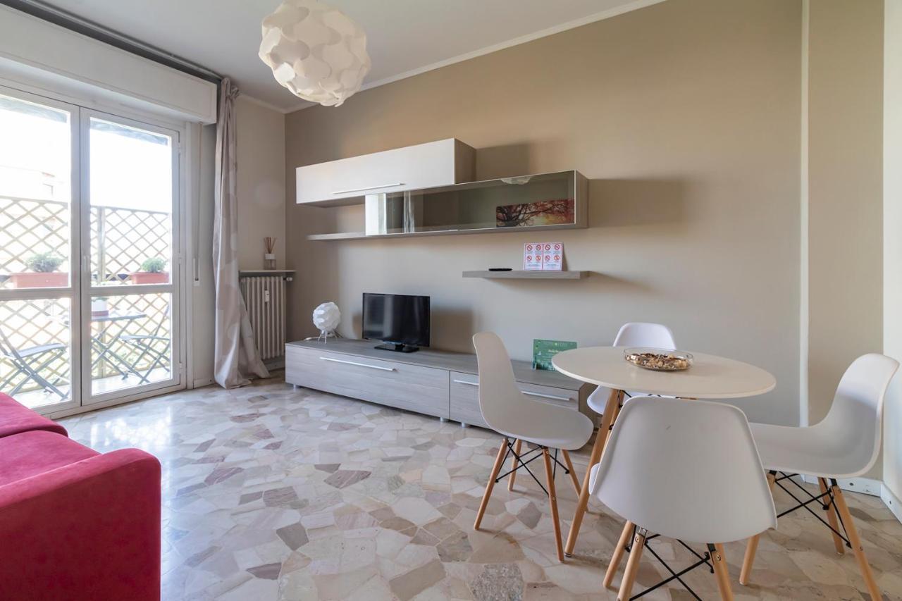 Апартаменты Altido Trendy Flat With Balcony, Easy Access To Milan Centre Экстерьер фото