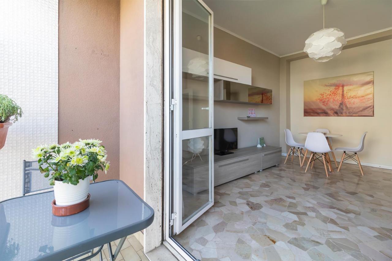 Апартаменты Altido Trendy Flat With Balcony, Easy Access To Milan Centre Экстерьер фото