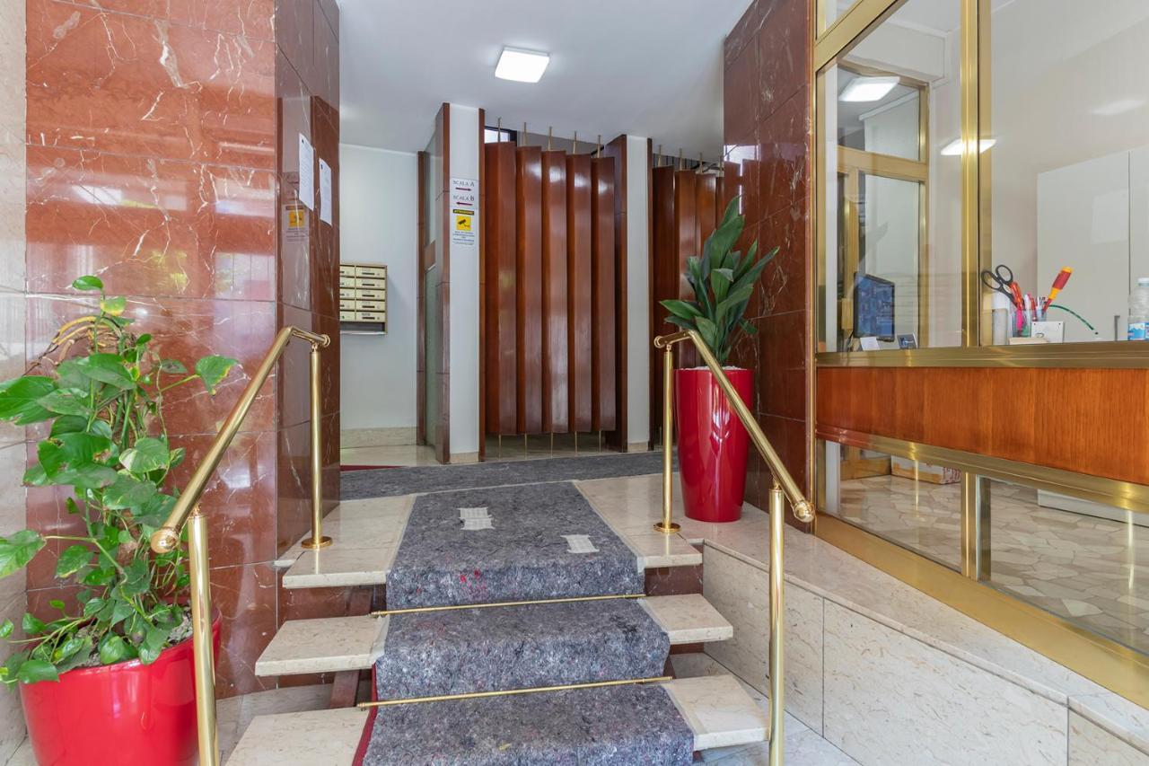 Апартаменты Altido Trendy Flat With Balcony, Easy Access To Milan Centre Экстерьер фото